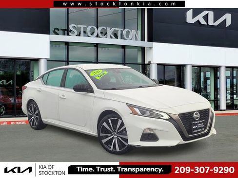 Used 2021 Nissan Altima 2.5 SR image 1