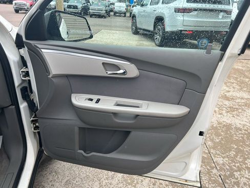 Used 2012 Chevrolet Traverse LS AWD/4WD image 17