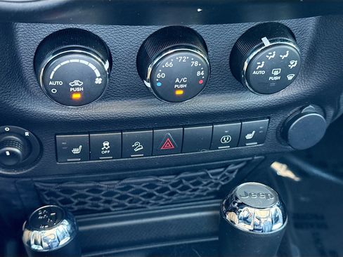 Used 2017 Jeep Wrangler Unlimited Sahara w/ Dual Top Group image 30