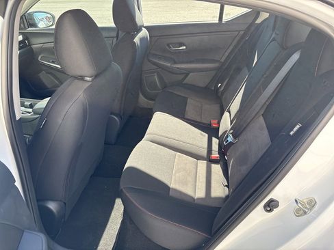 New 2025 Nissan Sentra SR w/ Midnight Edition image 15