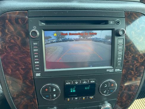 Used 2014 GMC Yukon Denali AWD/4WD image 37
