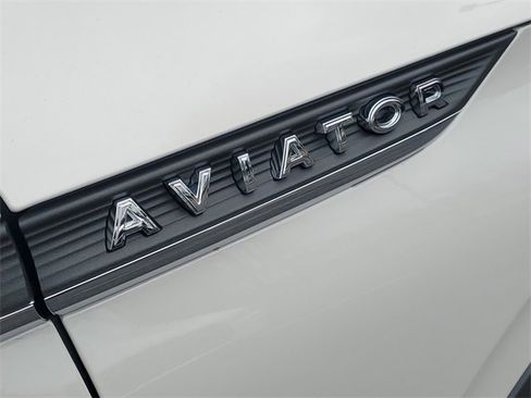 Certified 2023 Lincoln Aviator Reserve w/ Equipment Group 201A image 10