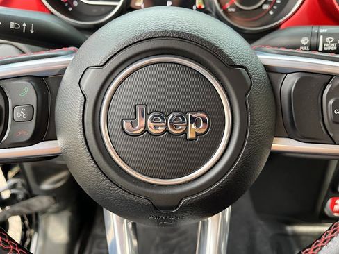 Used 2021 Jeep Gladiator Rubicon image 15