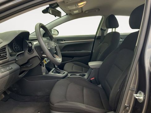 Used 2020 Hyundai Elantra SE w/ Cargo Package (C1) FWD image 9