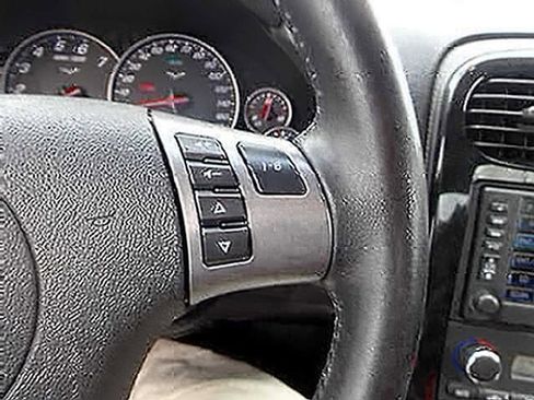 Used 2007 Chevrolet Corvette Convertible w/ Preferred Equipment Group RWD image 13