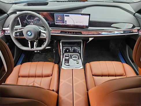 Used 2026 BMW i7 xDrive60 image 20