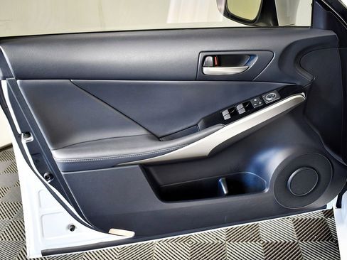 Used 2020 Lexus IS 300 image 20