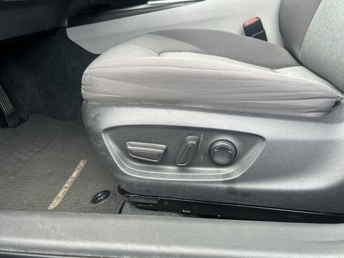 Used 2022 Toyota Camry LE FWD image 14