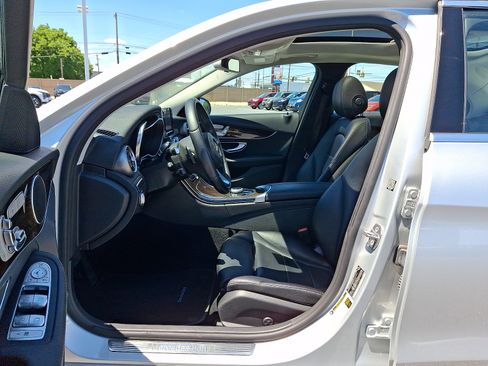Used 2017 Mercedes-Benz C 300 4MATIC Sedan image 15