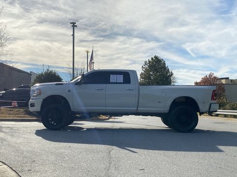 Used 2022 RAM 3500 Limited w/ Max Tow Package image 14