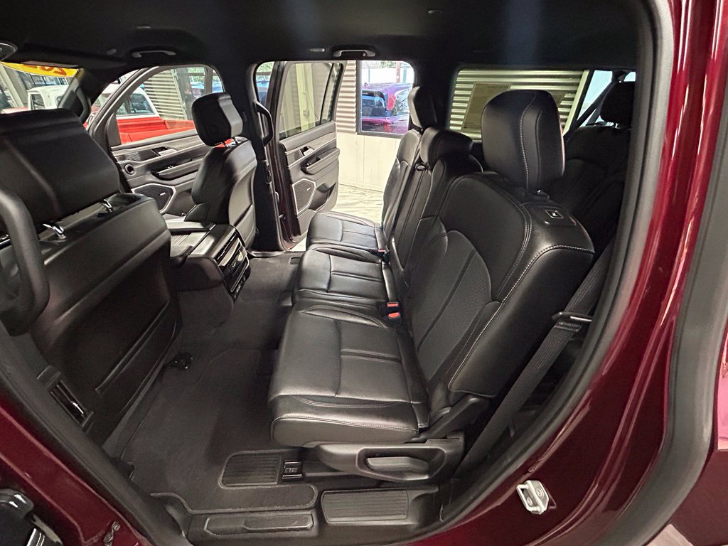 Used 2024 Jeep Wagoneer L Series II w/ Flexible Seating Group AWD/4WD image 52