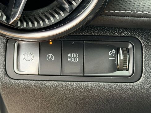 Used 2025 Chevrolet Equinox LT FWD image 24