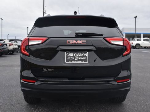 Used 2022 GMC Terrain SLE w/ Driver Convenience Package image 6