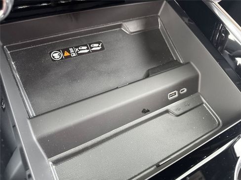 New 2026 Chevrolet Suburban High Country RWD image 29