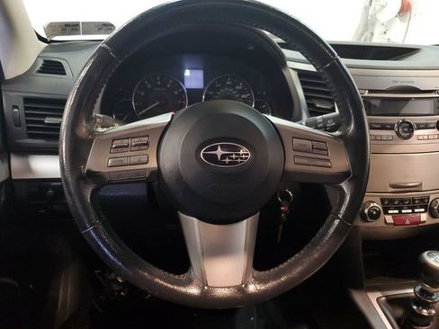 Used 2011 Subaru Outback 2.5i Premium AWD/4WD image 16