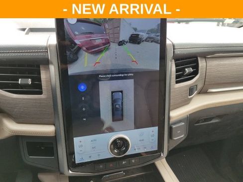 Used 2024 Ford Expedition Max Limited AWD/4WD image 10