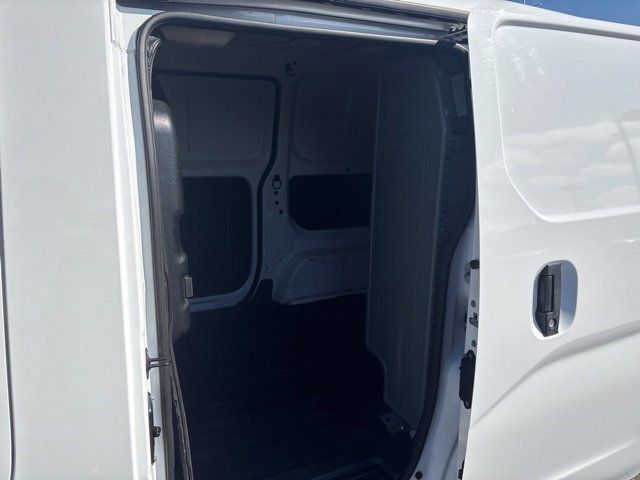 Used 2021 Nissan NV200 S FWD image 21