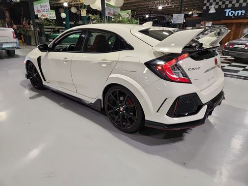 Used 2019 Honda Civic Type R image 8
