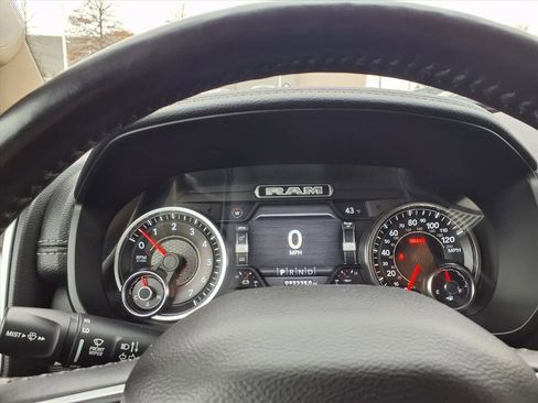 Used 2019 RAM 1500 Laramie image 15