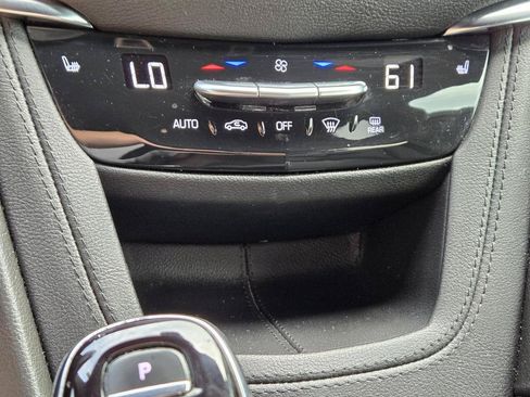 Used 2021 Cadillac XT6 Luxury FWD image 29