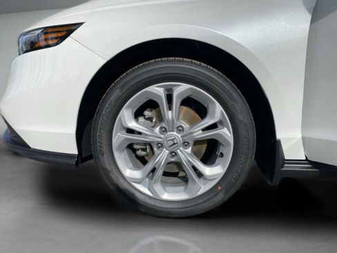 Used 2024 Honda Accord LX image 24