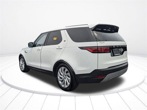 Used 2024 Land Rover Discovery S image 15