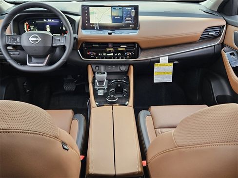 New 2026 Nissan Rogue Platinum image 6