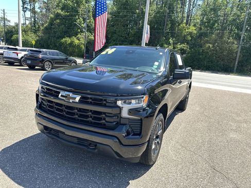 Used 2024 Chevrolet Silverado 1500 LT AWD/4WD image 12