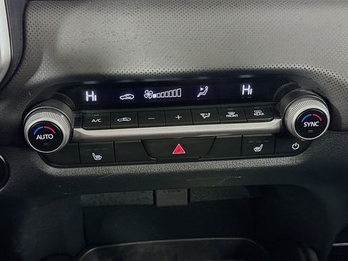 Used 2025 MAZDA CX-50 AWD 2.5 S w/ Premium Package image 23