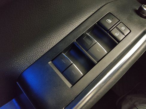 Used 2020 Toyota Highlander Platinum image 27