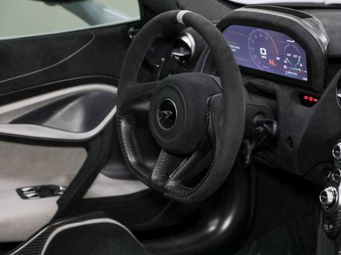 Used 2022 McLaren 765LT RWD image 36