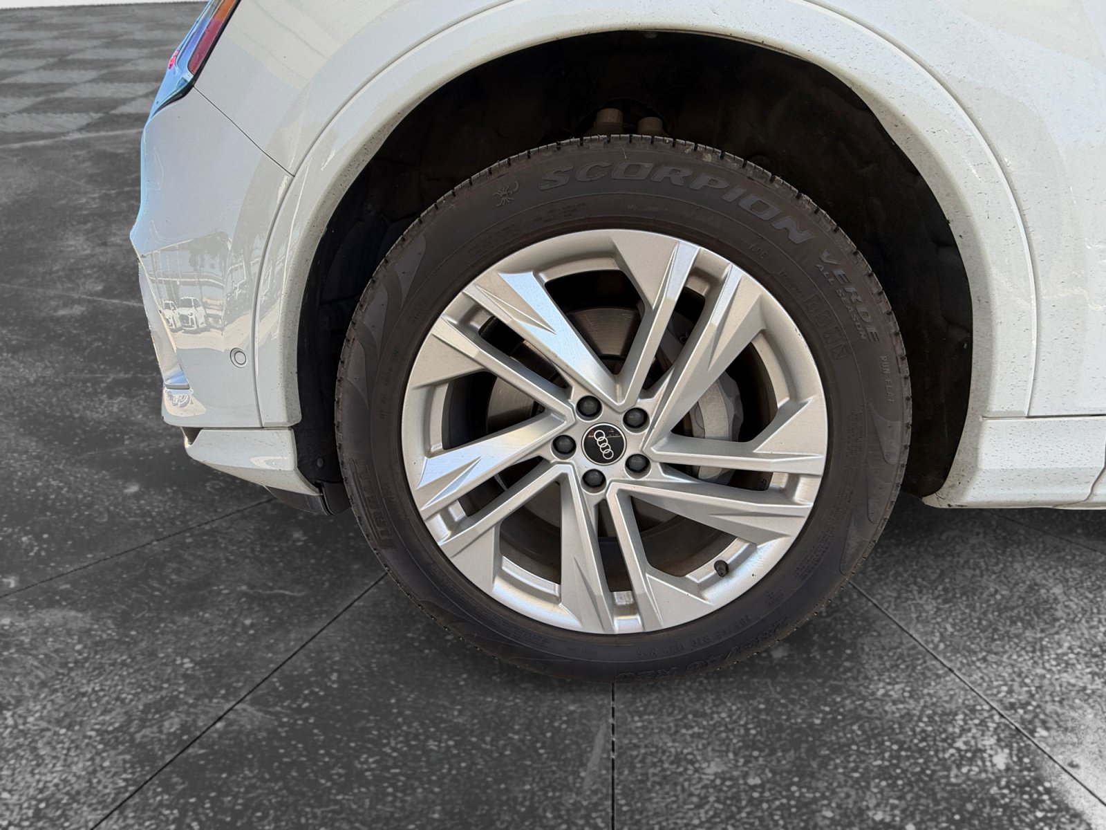 Used 2021 Audi Q7 3.0T Premium Plus w/ Premium Plus Package AWD/4WD image 9