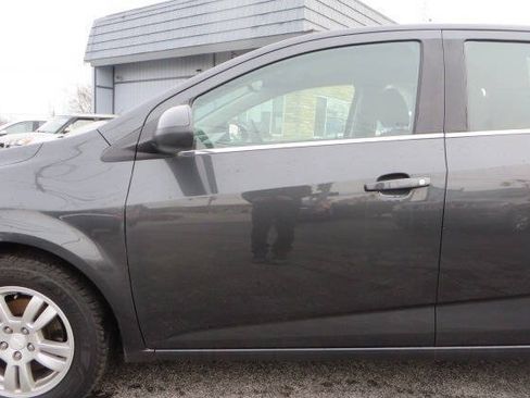 Used 2016 Chevrolet Sonic LT FWD image 30