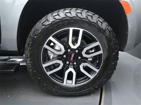 Used 2023 GMC Yukon XL AT4 w/ AT4 Premium Plus Package image 19