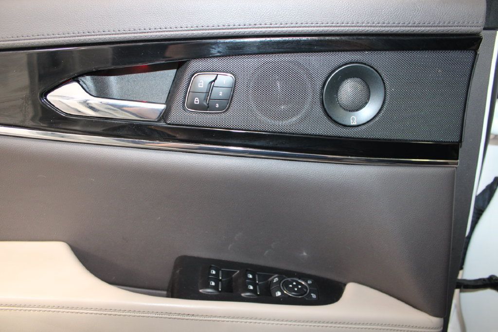 Used 2023 Lincoln Nautilus Reserve w/ Equipment Group 201A FWD image 42