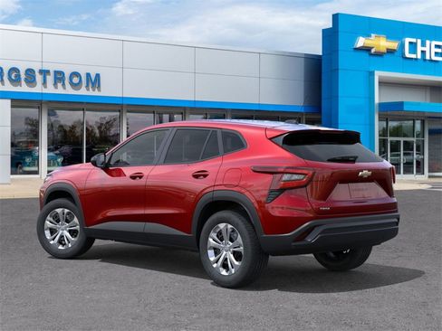 New 2026 Chevrolet Trax LS image 3