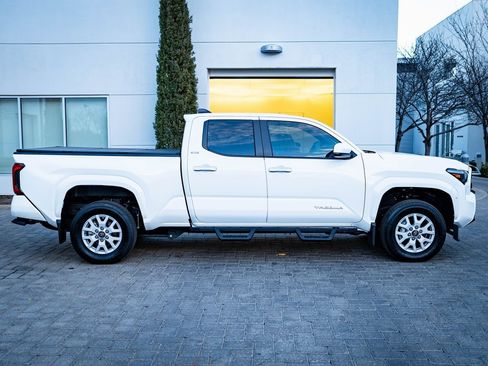 Used 2025 Toyota Tacoma SR5 image 6