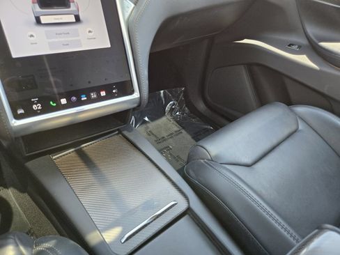 Used 2018 Tesla Model X 75D AWD/4WD image 21
