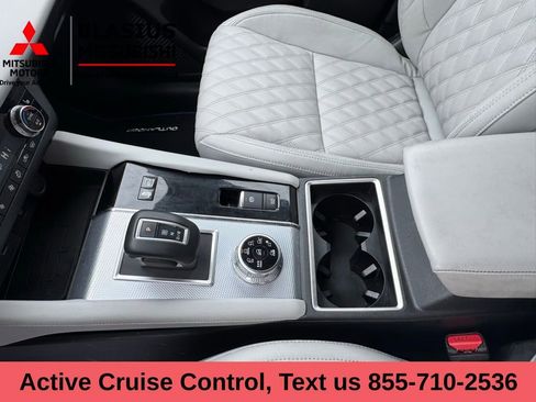 Used 2023 Mitsubishi Outlander SEL image 27