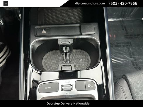 Used 2024 Mercedes-Benz EQB 300 4MATIC image 34