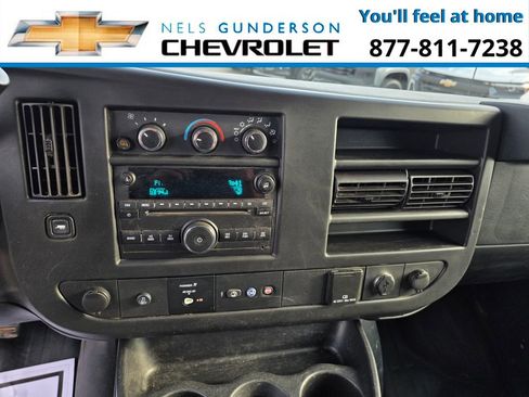 Used 2018 Chevrolet Express 3500 w/ Driver Convenience Package image 17