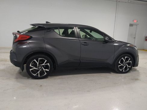 Used 2018 Toyota C-HR XLE image 10