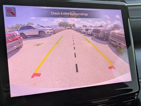 New 2025 Jeep Grand Cherokee Limited w/ Black Appearance Package image 19