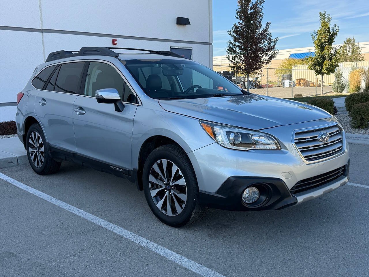Used 2017 Subaru Outback 2.5i Limited AWD/4WD image 16