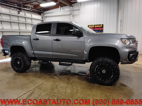 Used 2022 Chevrolet Colorado Z71 image 2