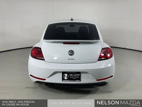 Used 2017 Volkswagen Beetle 1.8T Classic FWD image 9
