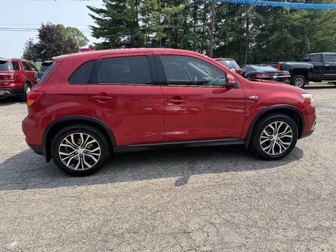 Used 2018 Mitsubishi Outlander Sport ES AWD/4WD image 4