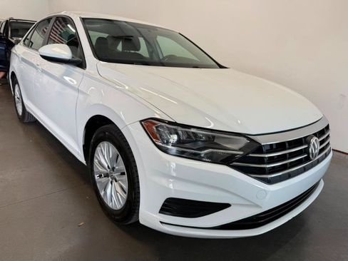 Used 2019 Volkswagen Jetta S w/ Driver Assistance Package FWD image 3