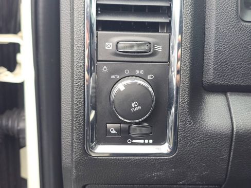 Used 2017 RAM 1500 Laramie w/ Convenience Group image 20