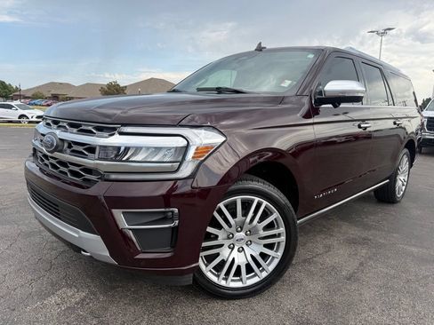 Used 2023 Ford Expedition Max Platinum AWD/4WD image 2